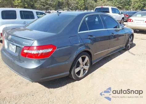 2011 Mercedes-Benz E 350 4Matic z USA, uszkodzony, nr VIN WDDHF8HB9BA439948